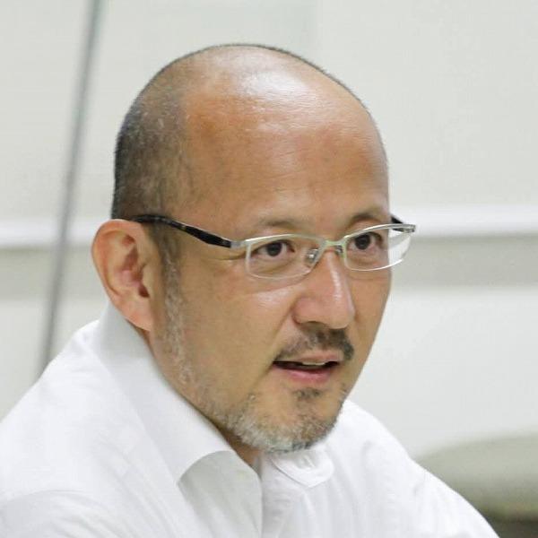山地氏顔写真